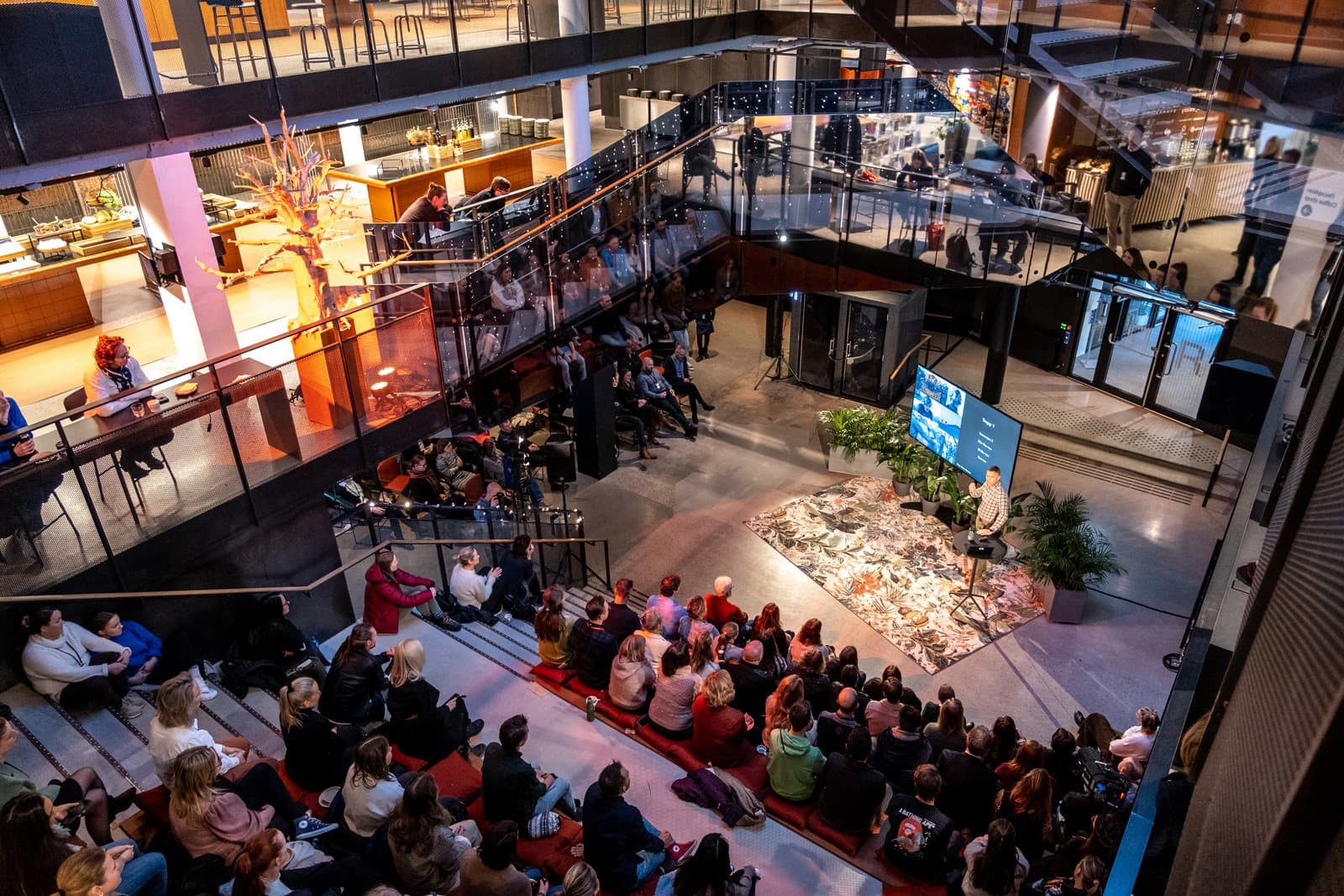 Oversiktsbilde av event på Rebel Arena