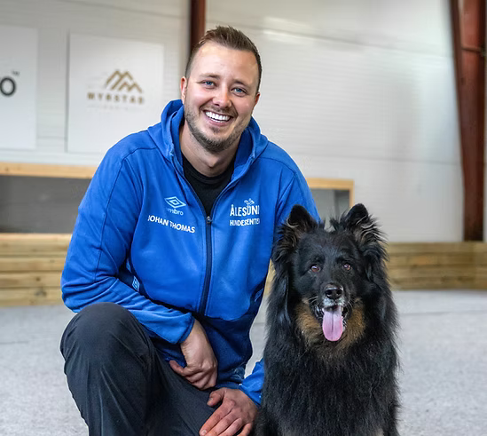 Ålesund hundesenter - kunde av LetsReg